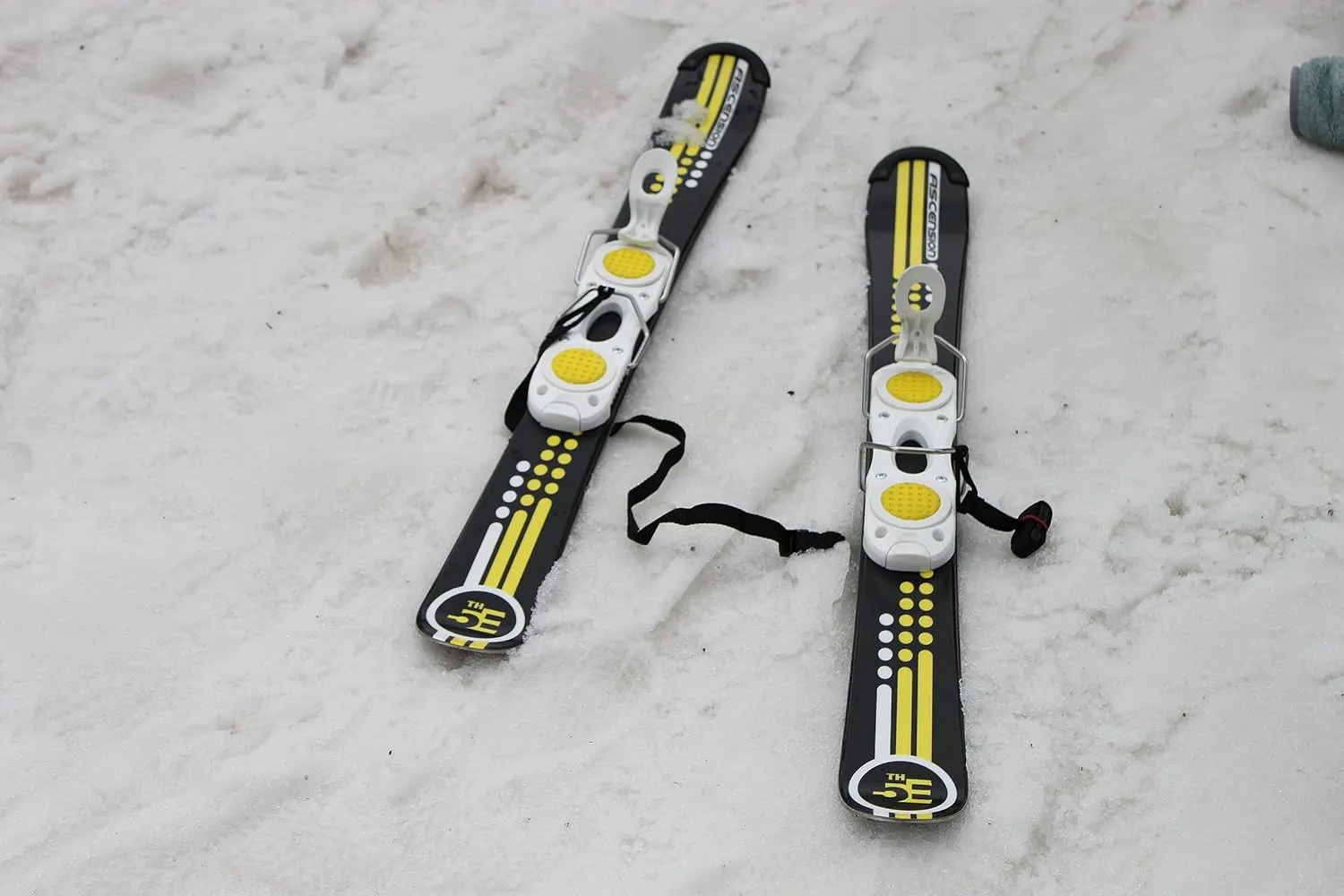 5th Element 99cm Ski Blades, Ski Boards, Snowblades | Adjustable Non-Release Bindings -Twin Tip Freestyle Mini Skis Short Skis - for Tricks, All Mountain