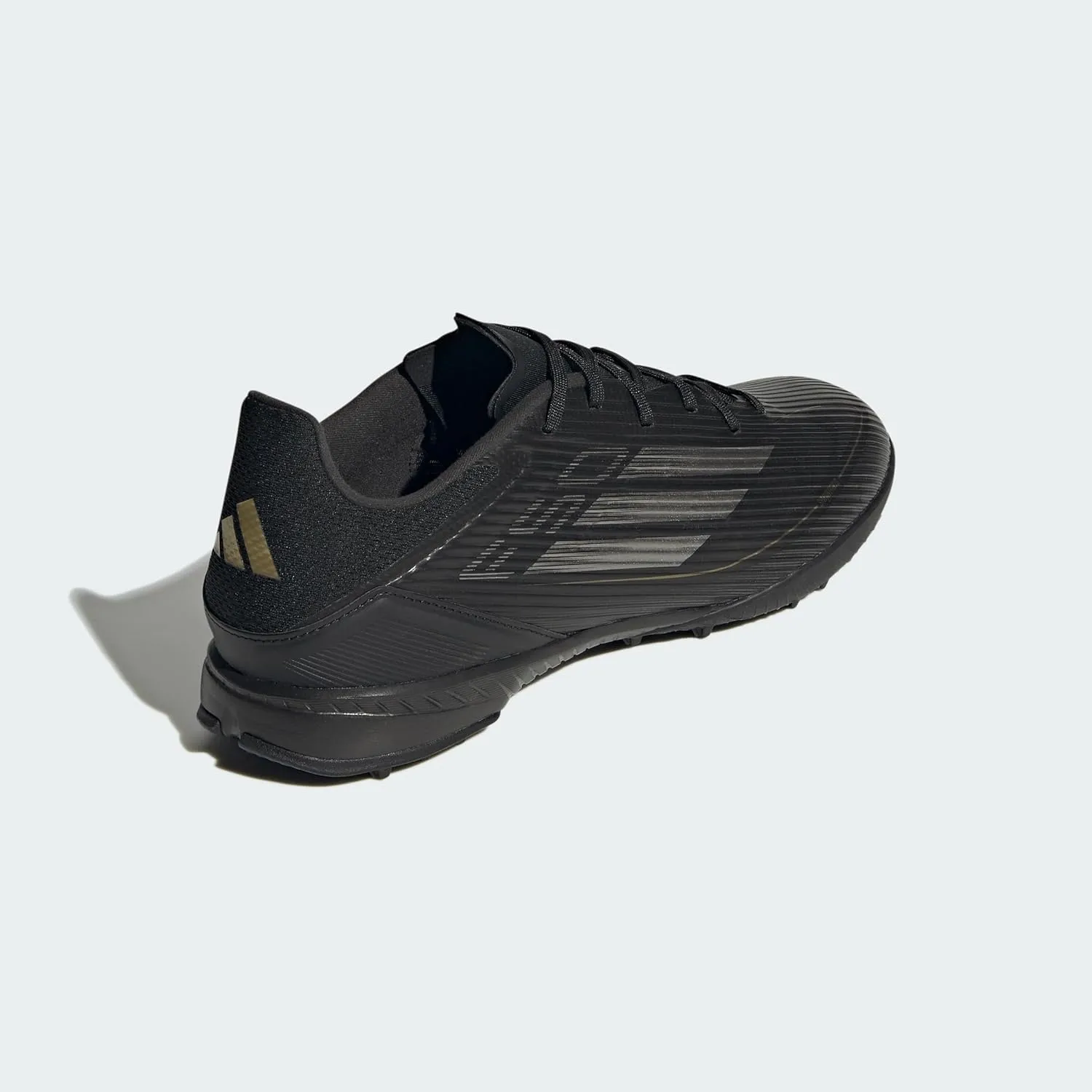 adidas Unisex-Adult F50 League Turf Sneaker