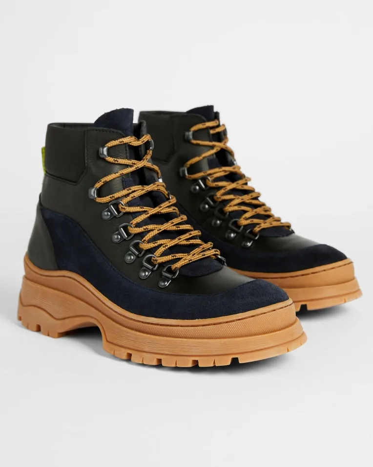 Allicia Hiking Boots in Black