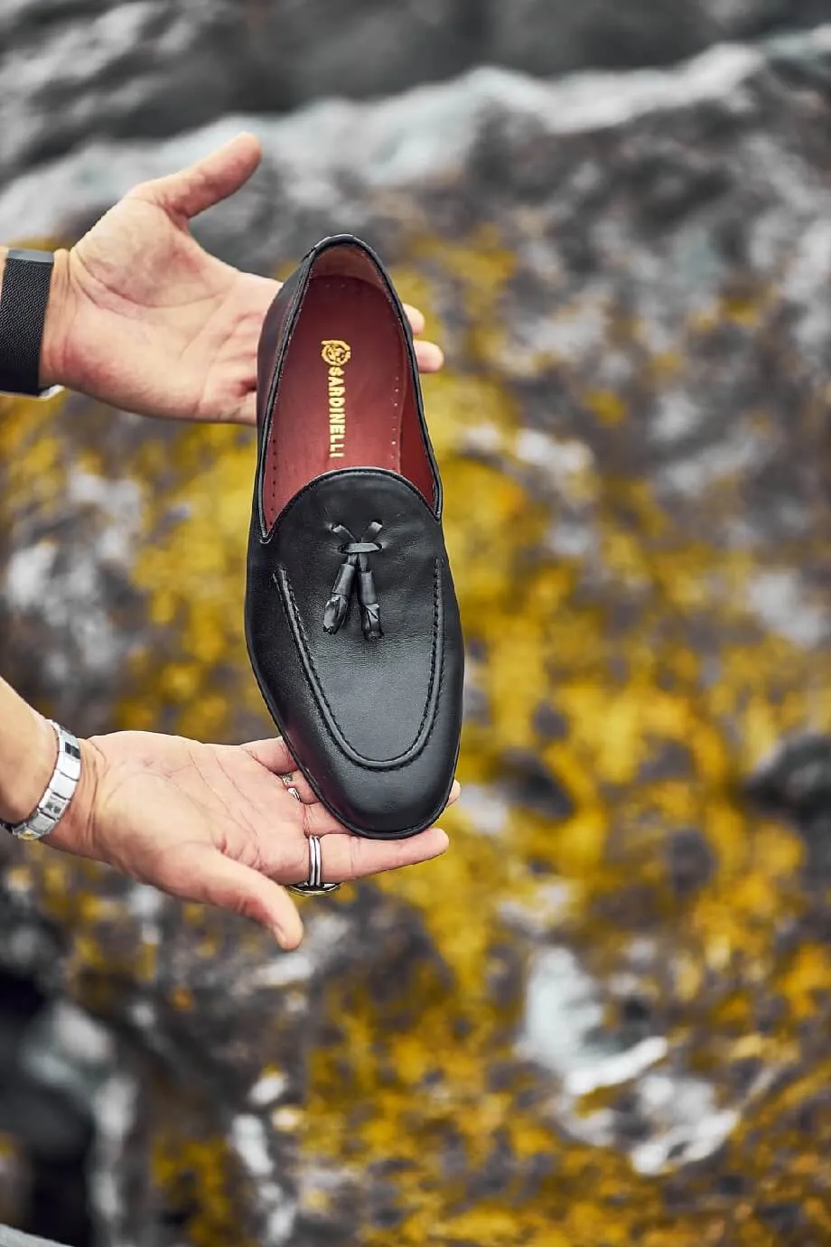 Black Tassel Stride
