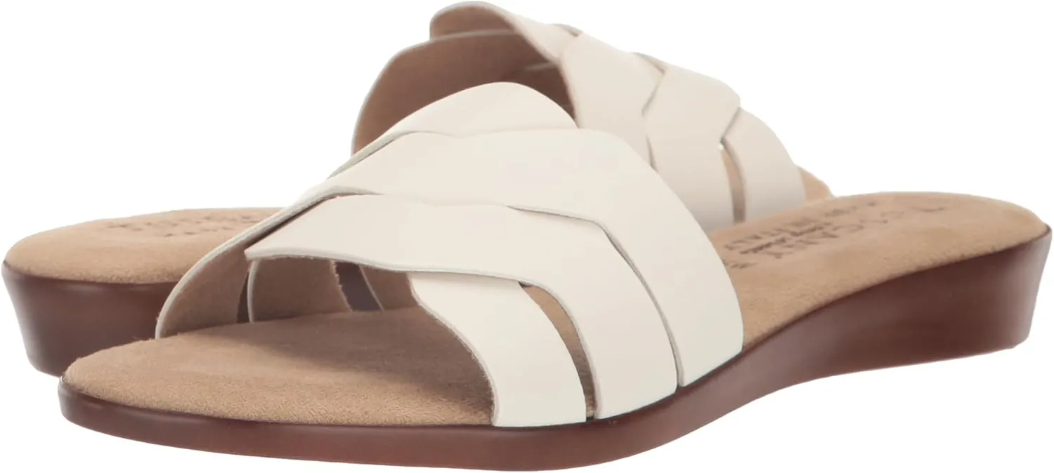 Easy Street Women's Nicia Slide Sandal