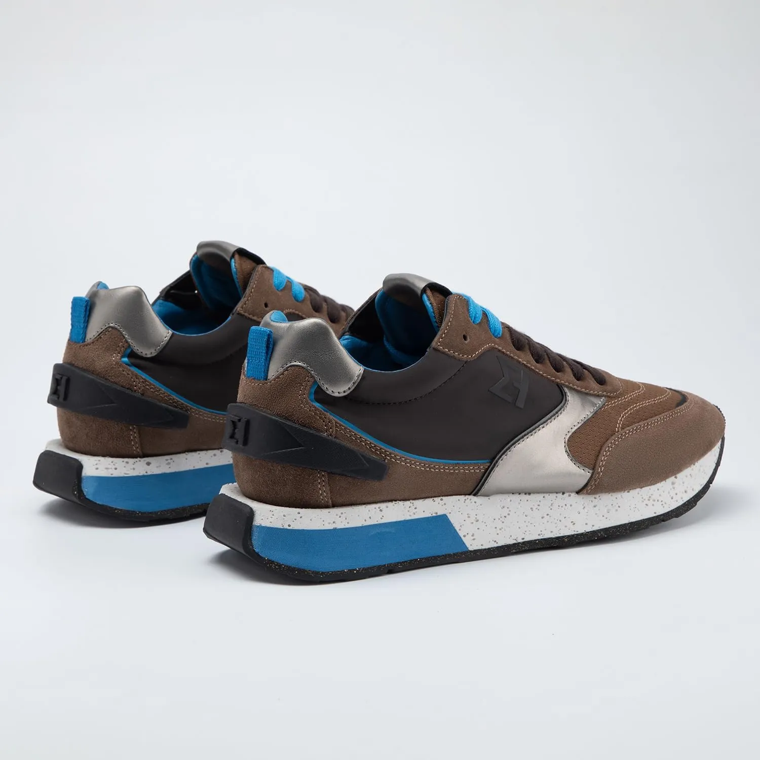 ELHANN.H The SJ Sneakers is a Trainer with a Vintage Vibe, Give it a Unique Style.