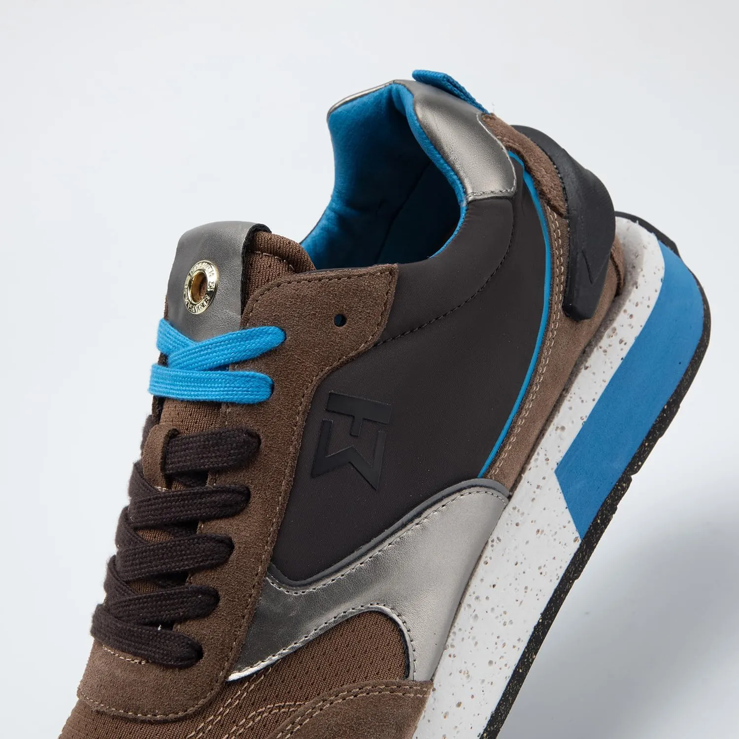 ELHANN.H The SJ Sneakers is a Trainer with a Vintage Vibe, Give it a Unique Style.