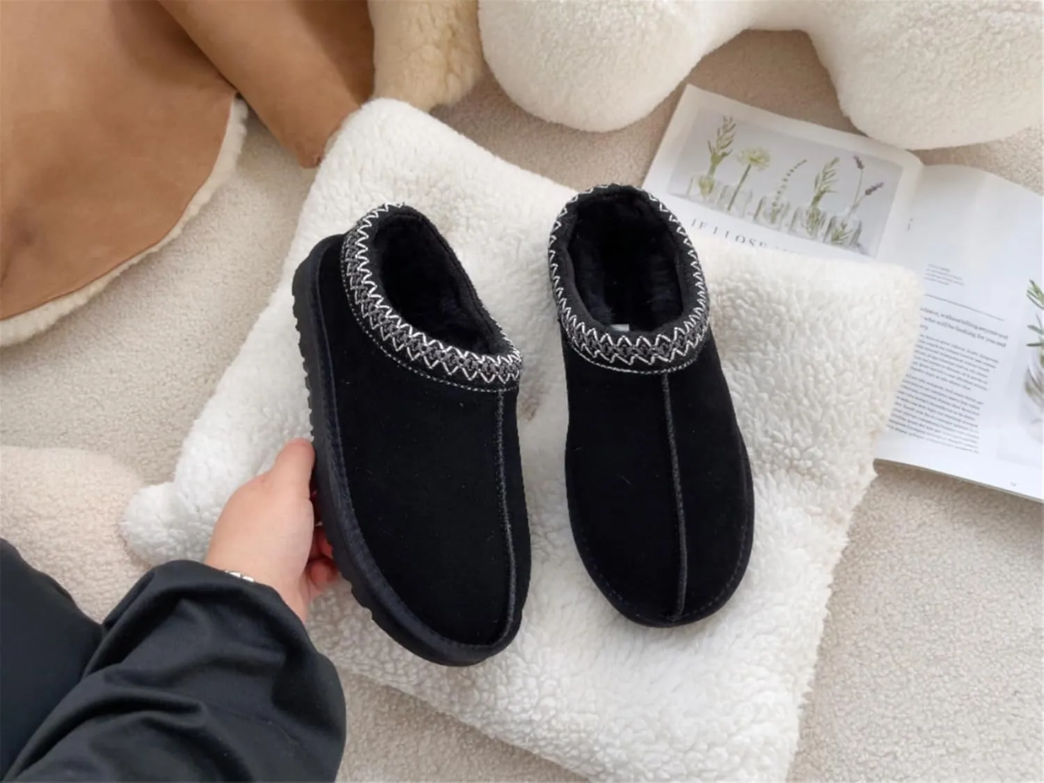 Fashion Winter plush platform Short Ankle boots for kids Fur Fleece Lined slippers girl boy warm Outdoor indoor House anti slip trend Mini boots little kids big kids
