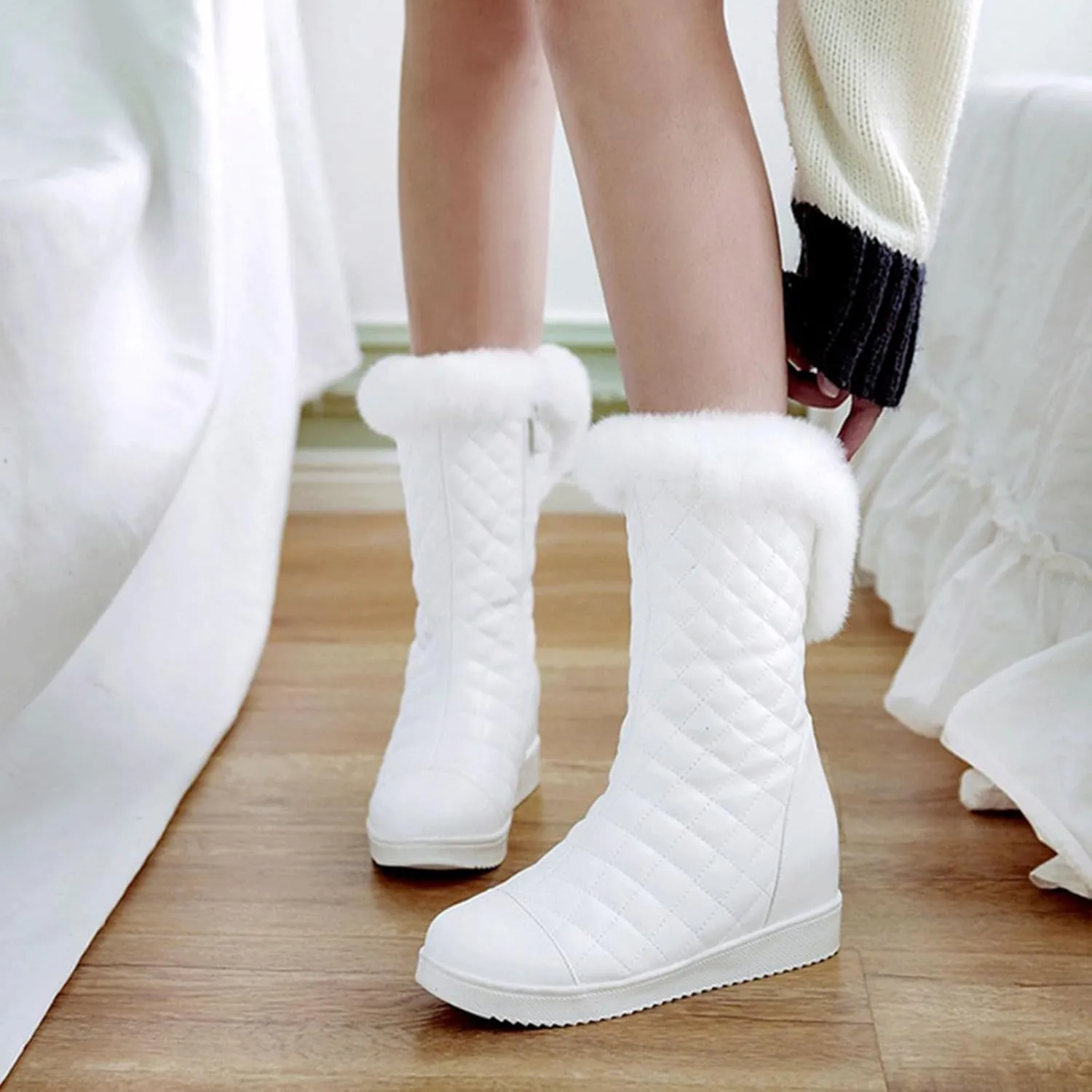 Flat Zip Up Snow Boots, Round Toe Velvet Ankle Boots V-Neck Raw Edge Windproof Straight Boots Patent Leather Waterproof and Non-Slip Winter Boots for Women