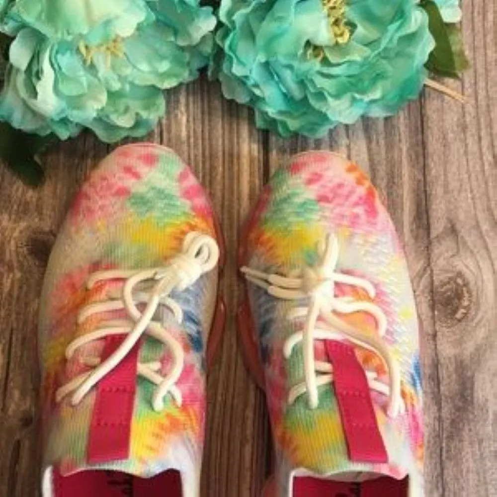 La Sheelah Bubble Air Cushion Lace Up Knitted multi-Color (Tie-Died) Sneaker 6M