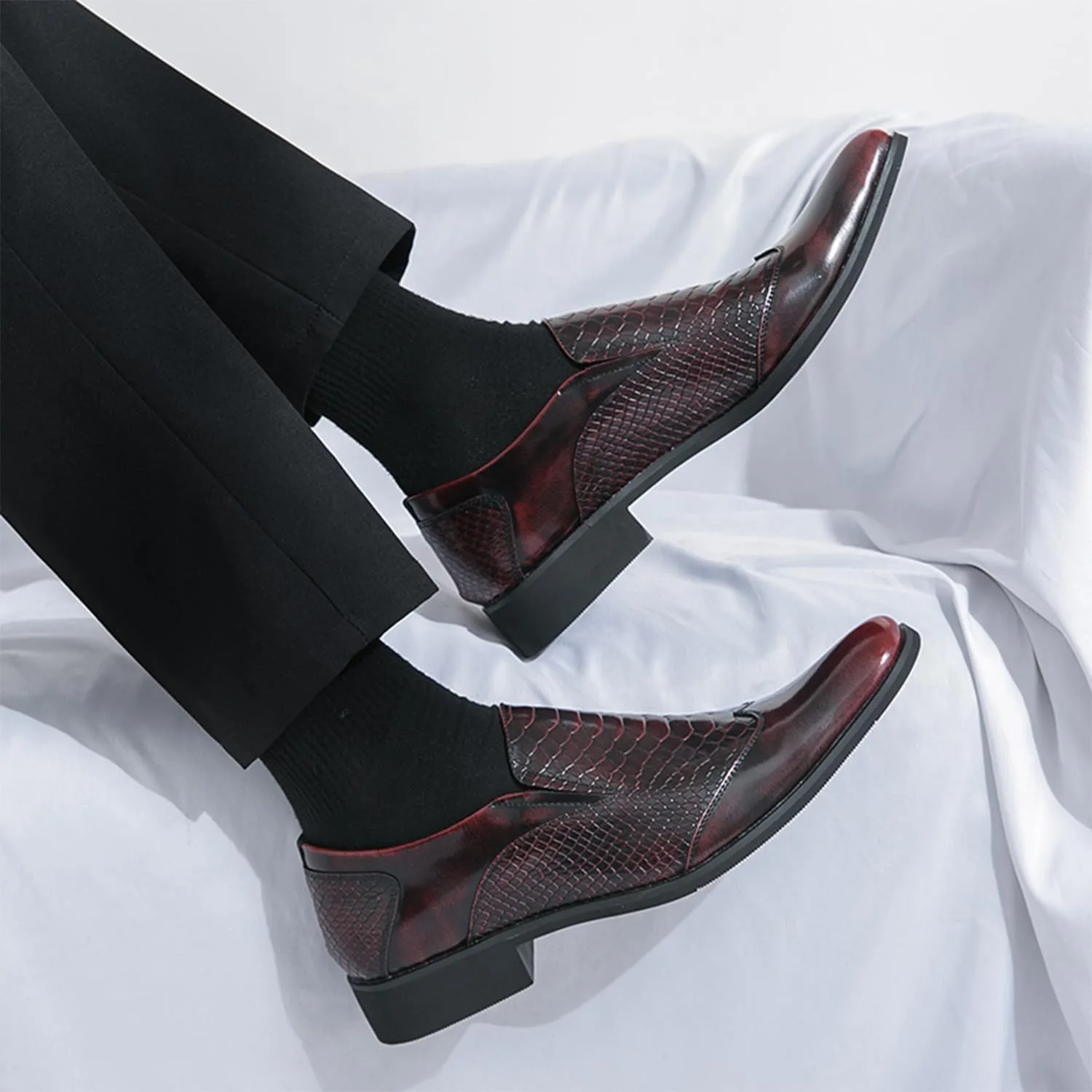Men's Leather Loafers Black Slip-on Loafers with Snake Pattern Office Formal Oxfords Dancing Dress Shoes