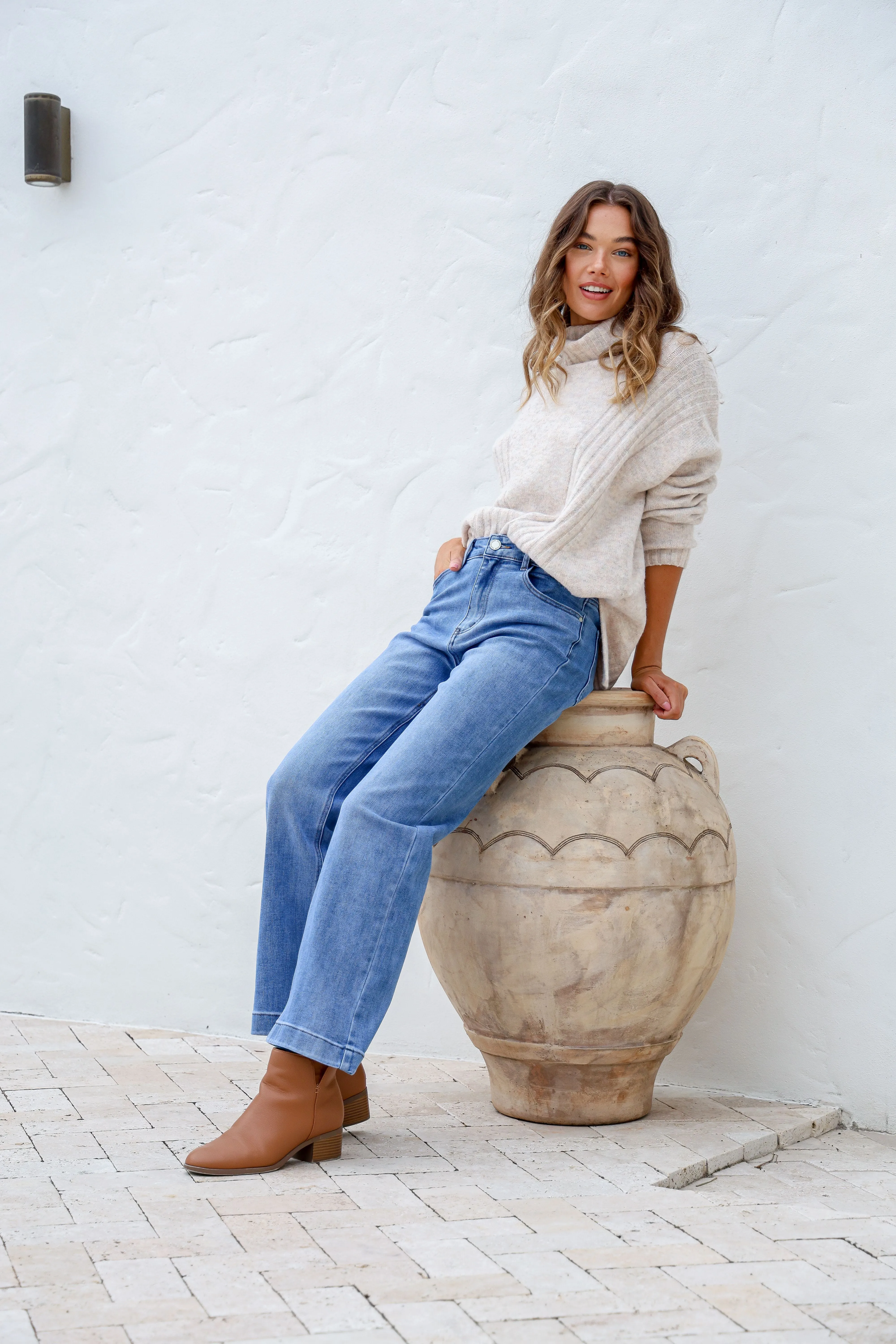 Mika Wide Leg Jeans - Mid Wash