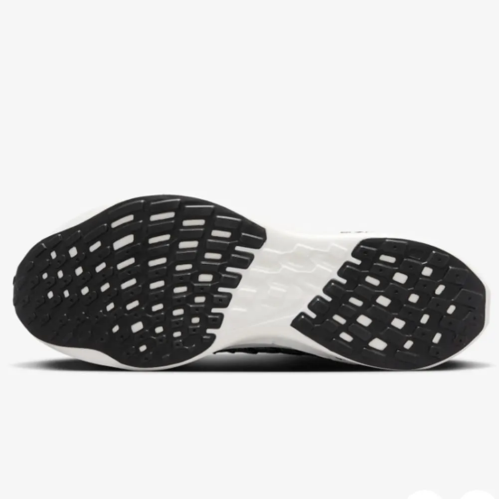 Nike Men's Low-Top Sneaker