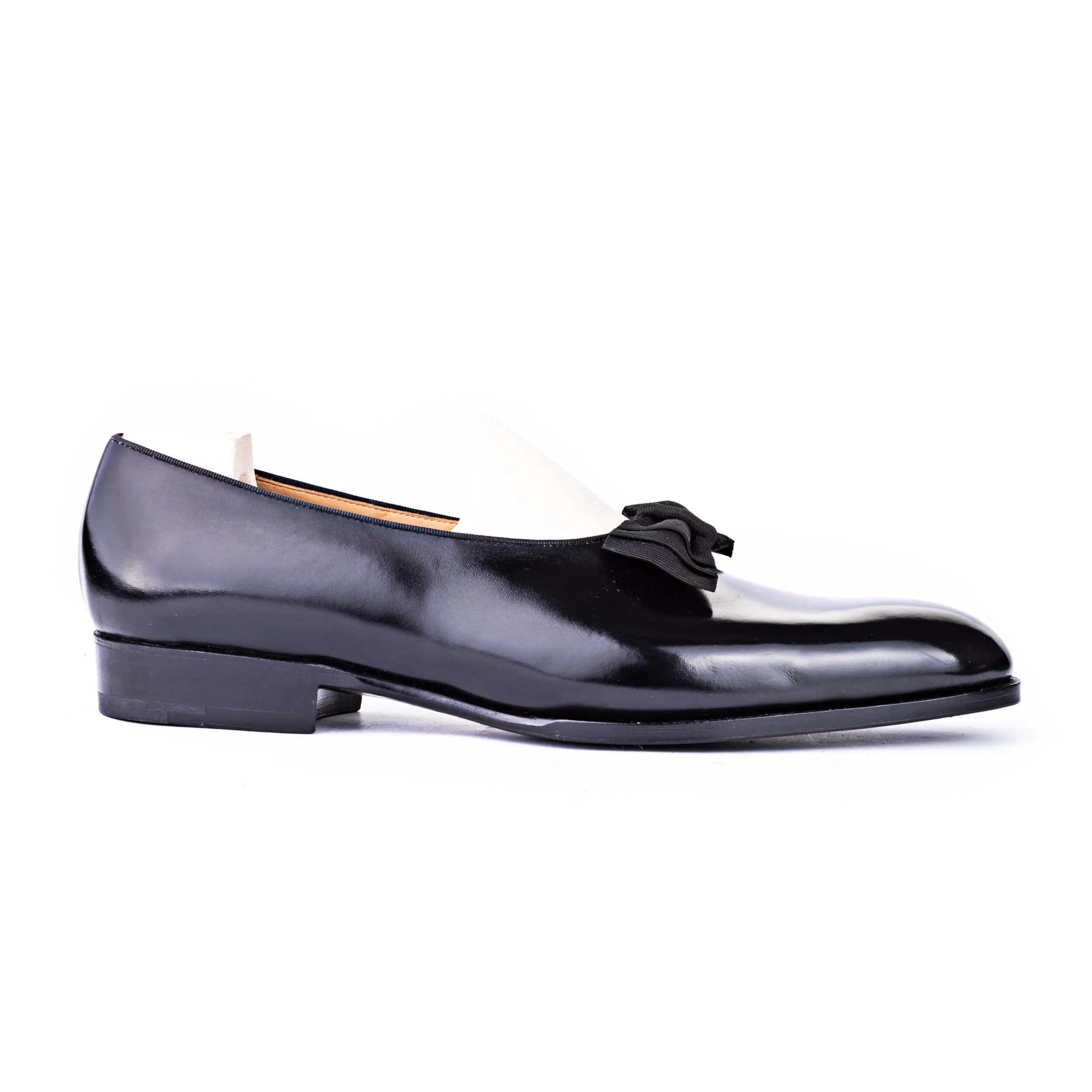 Opera dress loafer with satin loop