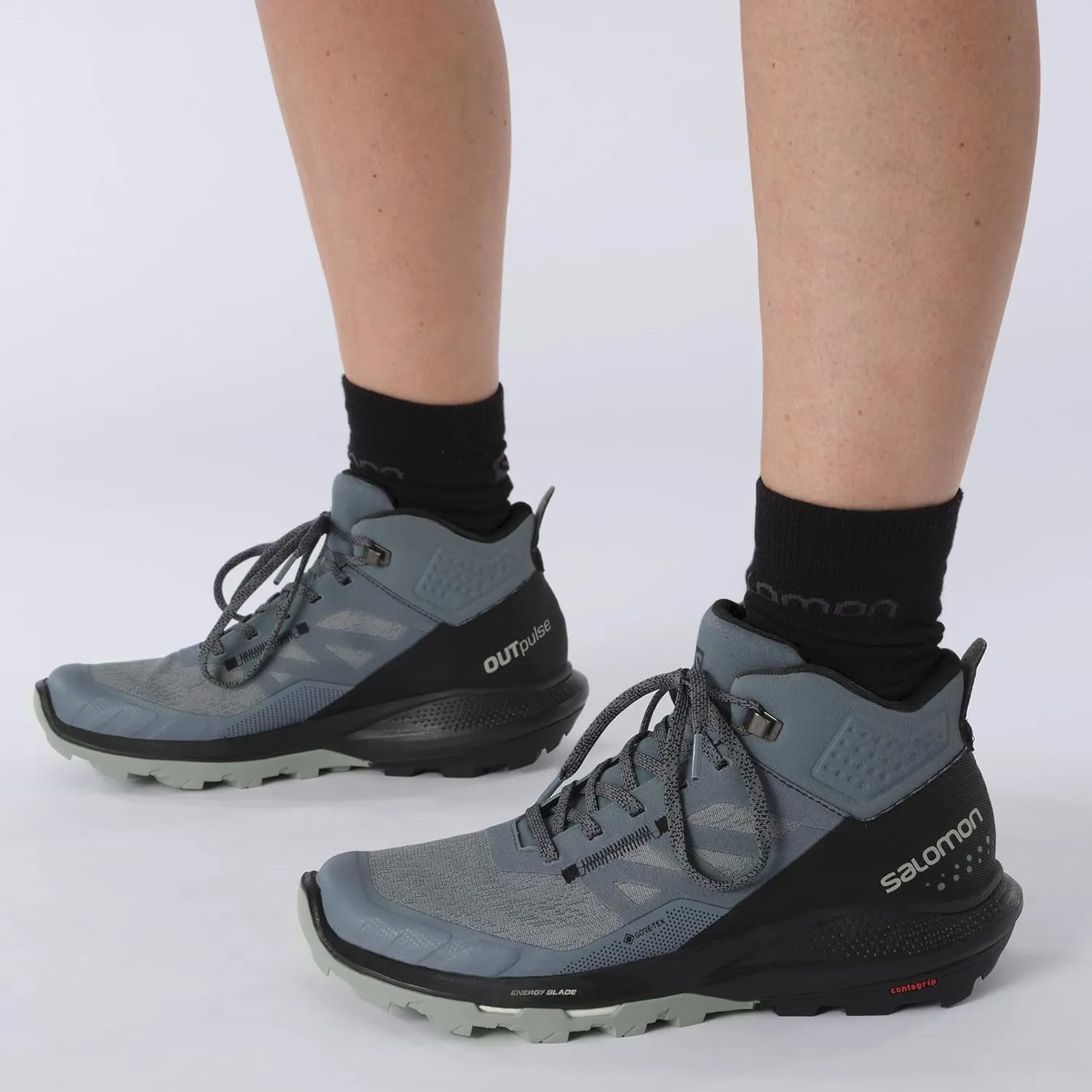 Salomon Women's OUTPULSE Mid Gore-Tex Hiking Boot