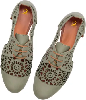 SHODENSE Women Retro Oxford Flats Cut Out Round Toe Lace Up Loafers Perforated Flat Heel Dress Derby Shoes Floral Cut Out Summer Oxfords Walking Vintage Party Vacation 4-11 M US