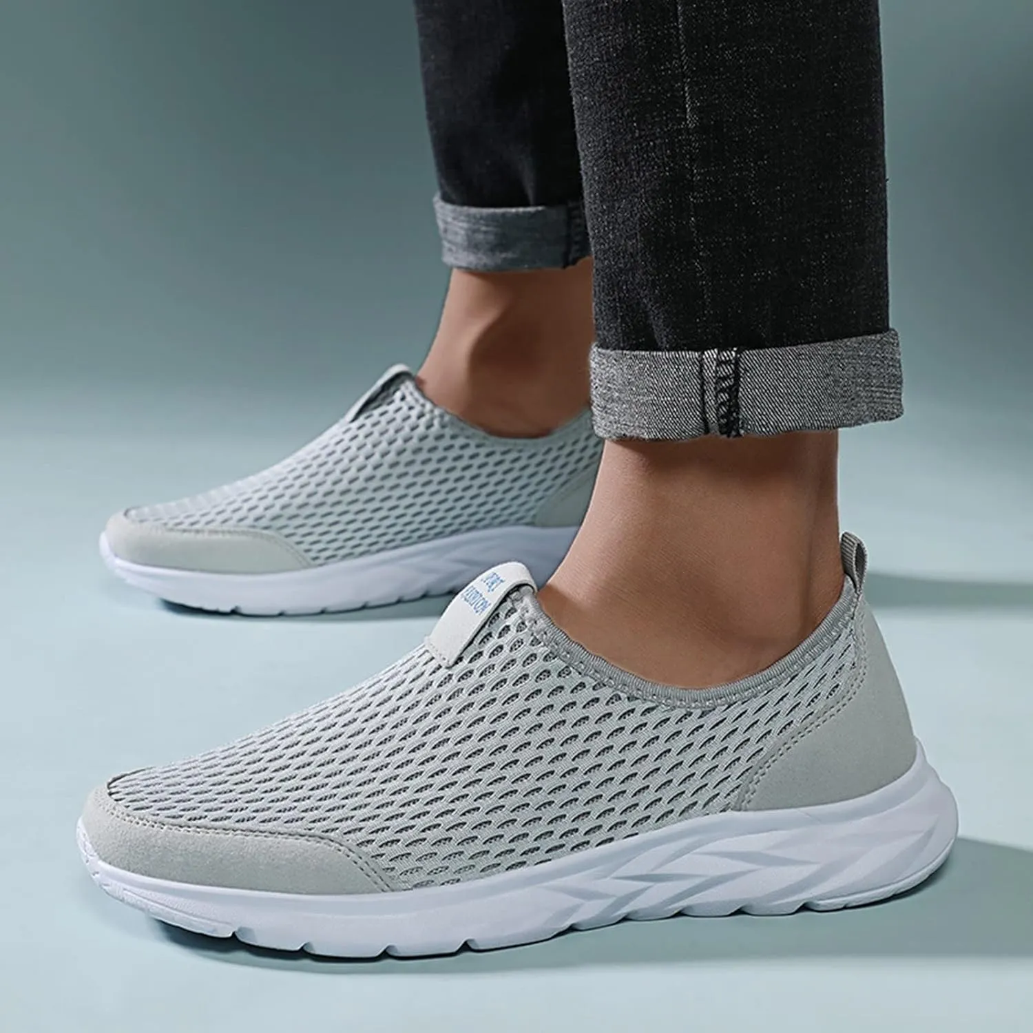 Slip on Sneakers Women Casual Lightweight Tennis Shoes Non Slip Work Shoes Women Breathable Mesh Walking Sneakers