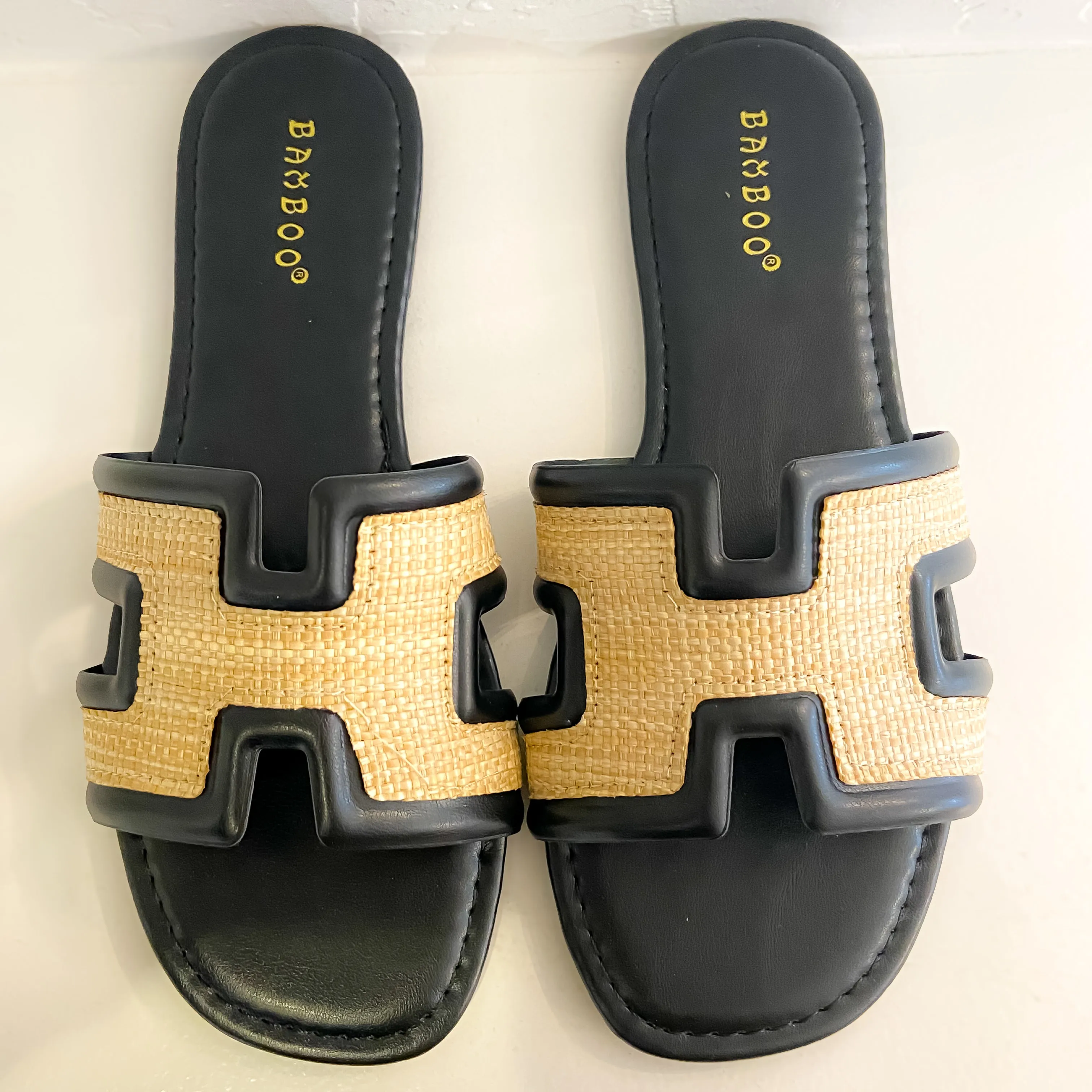 Smile Black Textured Sandal