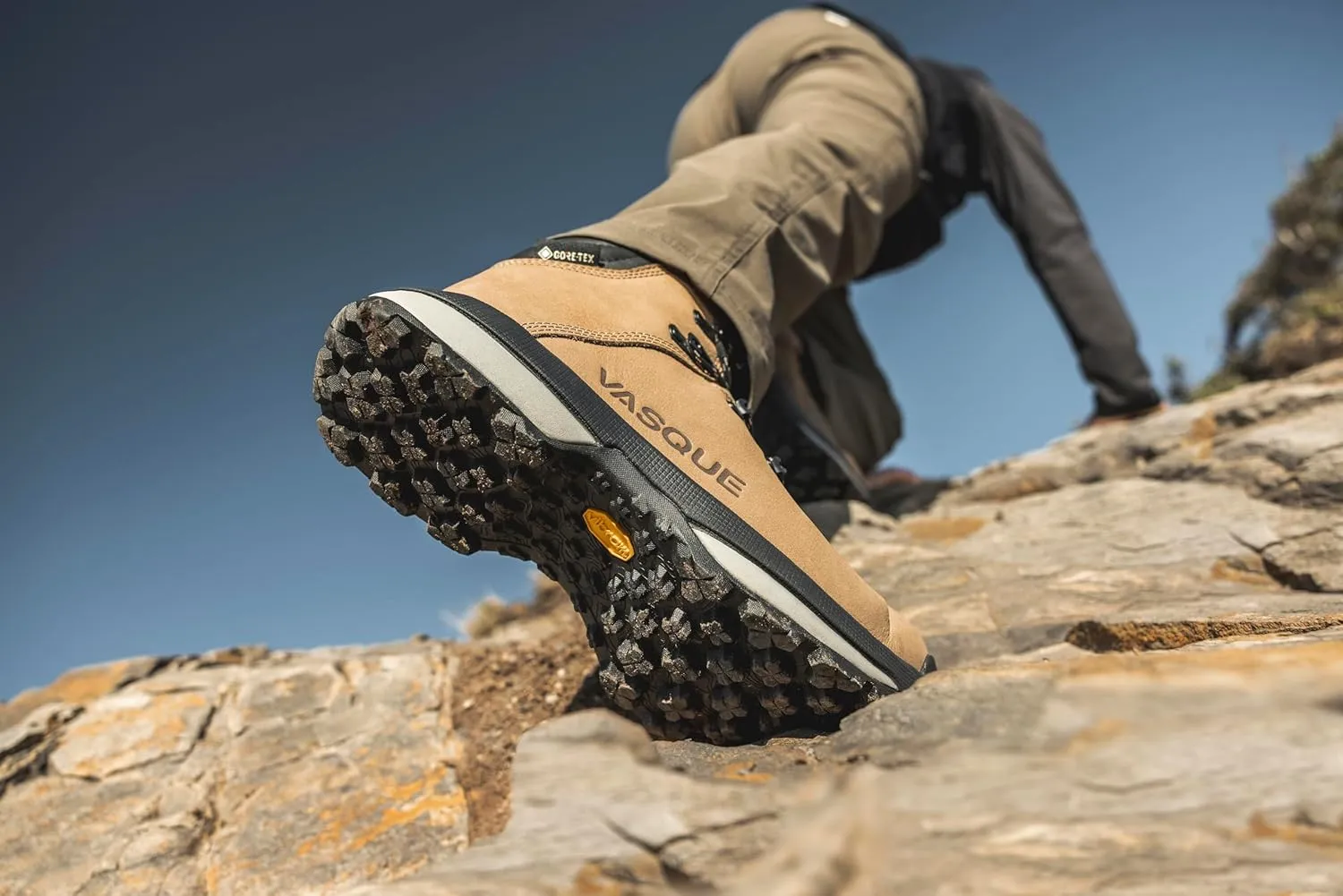 Vasque Men's St. Elias Waterproof Hiking Boot
