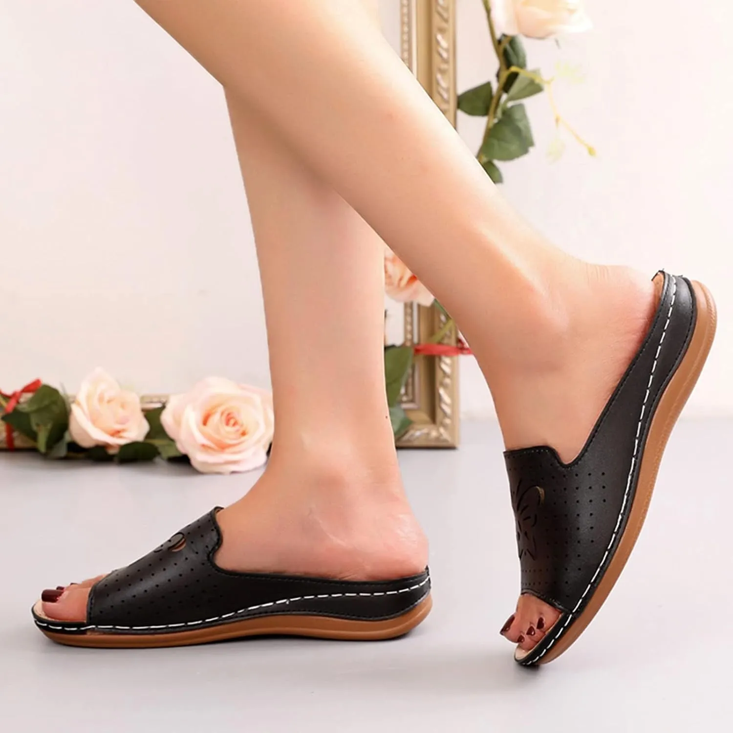 Women's Slide Sandals Ladies Hollow Slippers Summer Sandals Spring And Fashion Roman Flat Women's