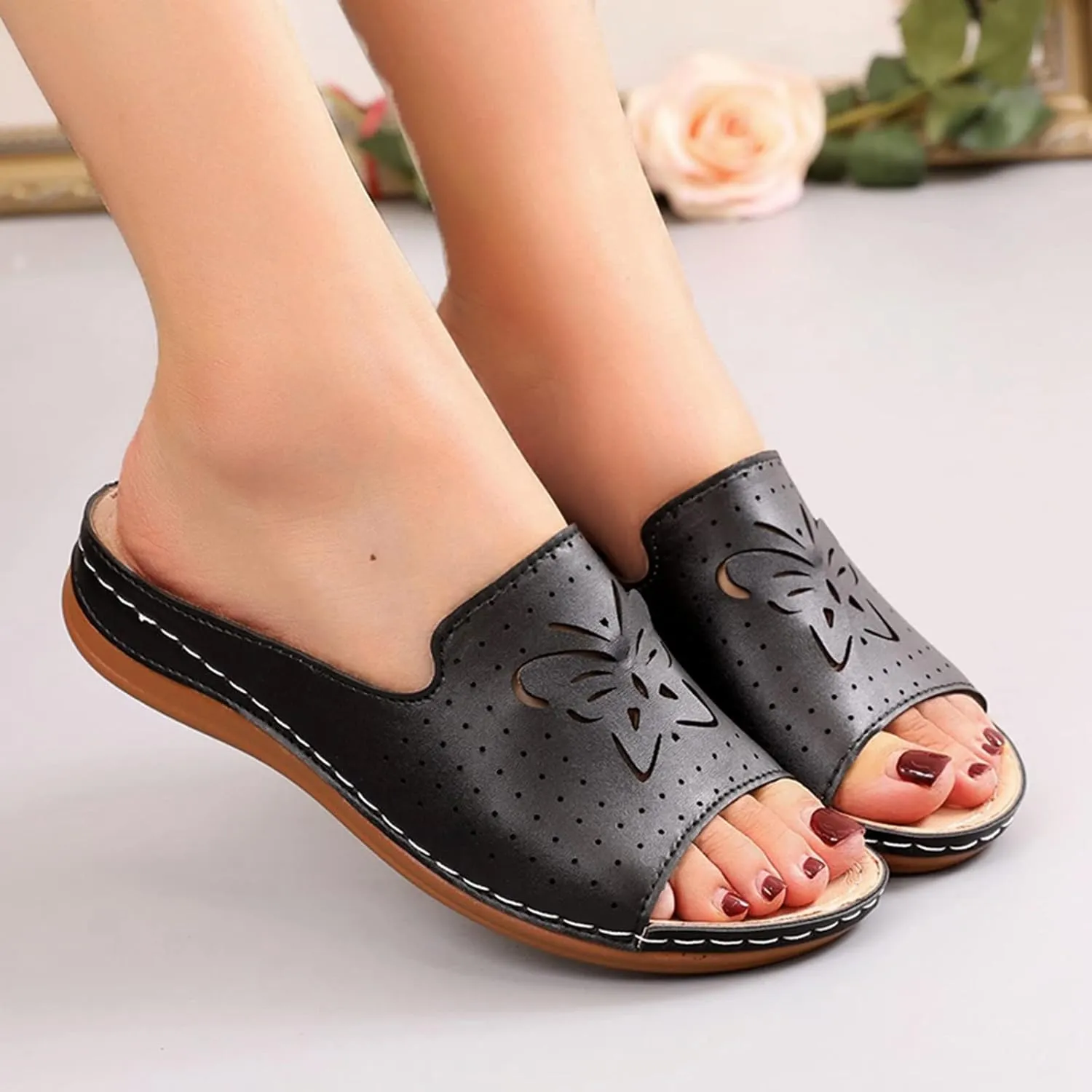 Women's Slide Sandals Ladies Hollow Slippers Summer Sandals Spring And Fashion Roman Flat Women's